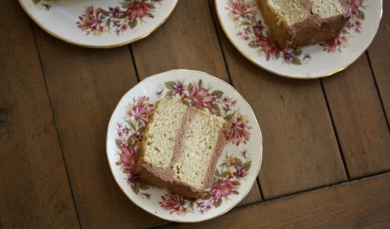 {Gluten-Free} Perfect Vanilla Birthday Cake