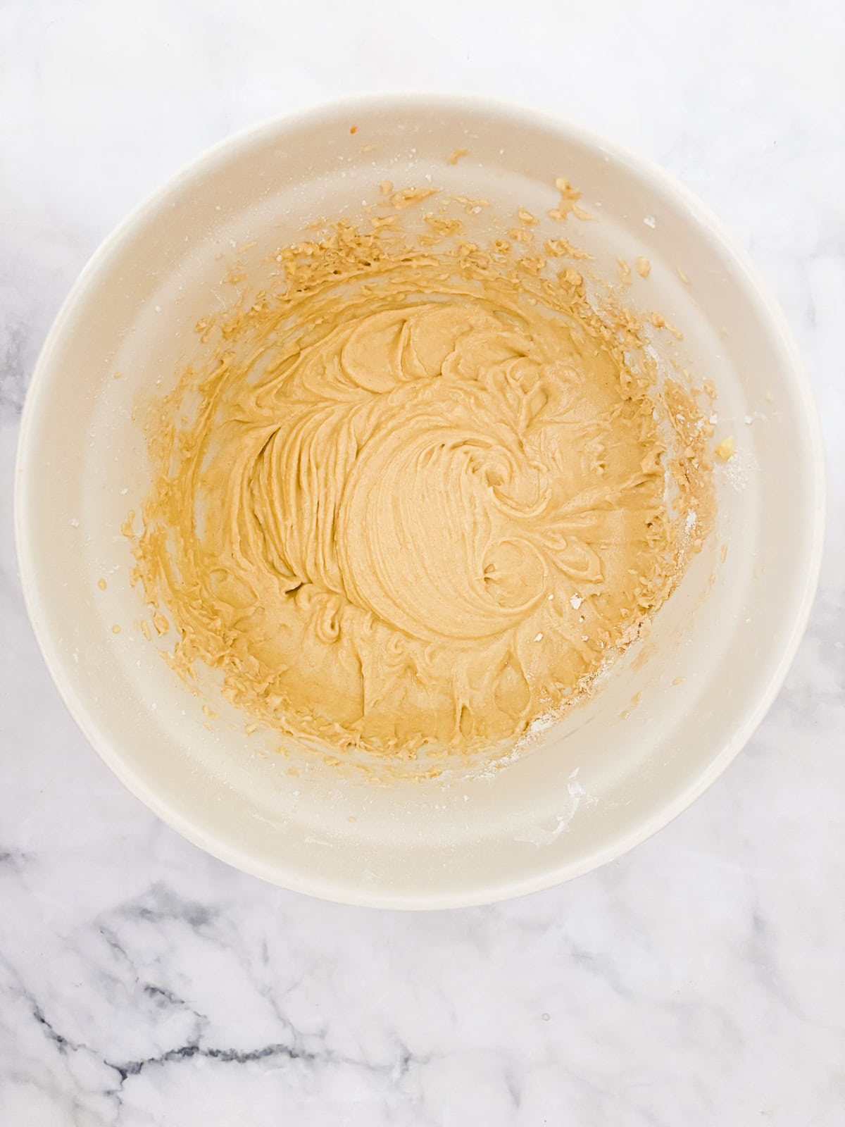 This gluten free nectarine cake is as pretty as it is delicious! Juicy sliced nectarines top a soft and sweet vanilla cake.