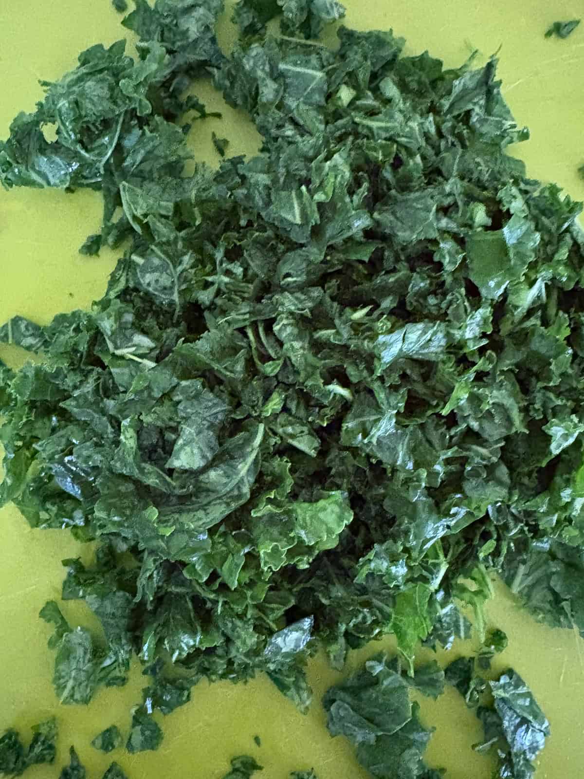 Garlicky white beans and kale are brightened up with lemon juice for a simple, satisfying, and QUICK vegetarian main. Massage the kale a bit first before adding to the pan to soften it.