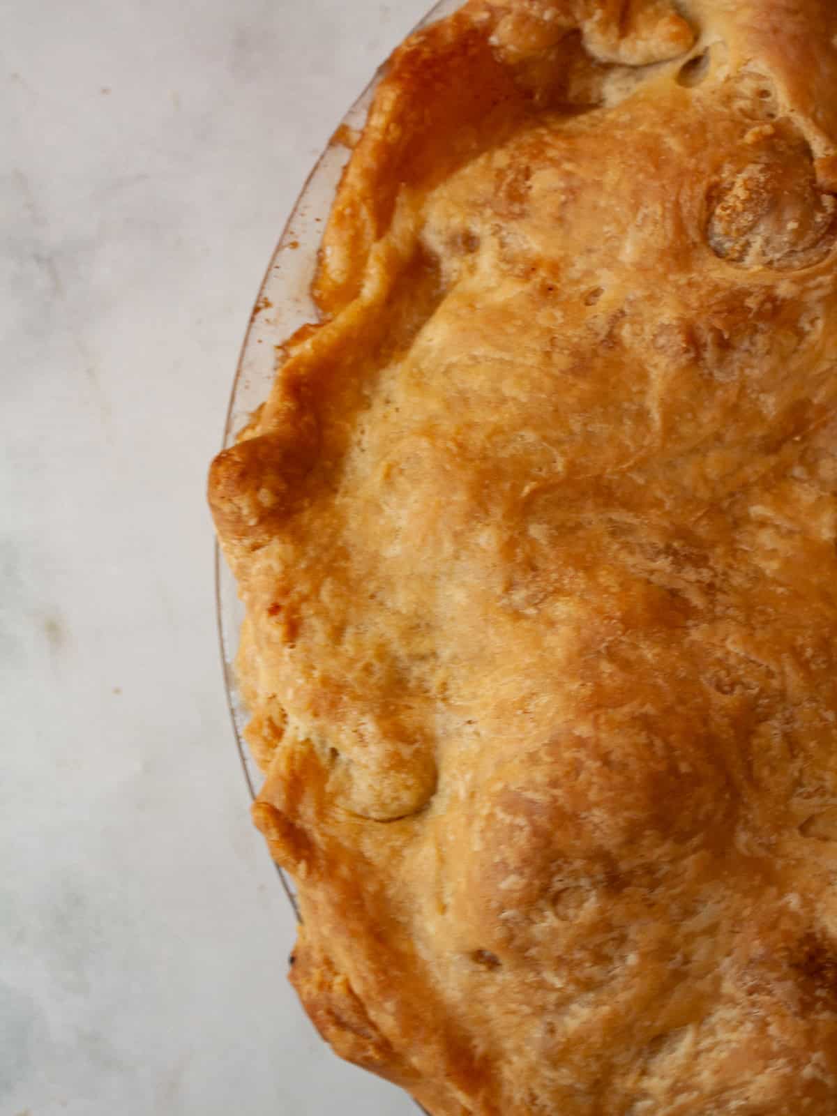 Make the most of the season's ripe apples with this gluten free apple pie that features tender slices of apples in a flaky gluten free crust. A lightly browned crust of a gluten free apple pie.